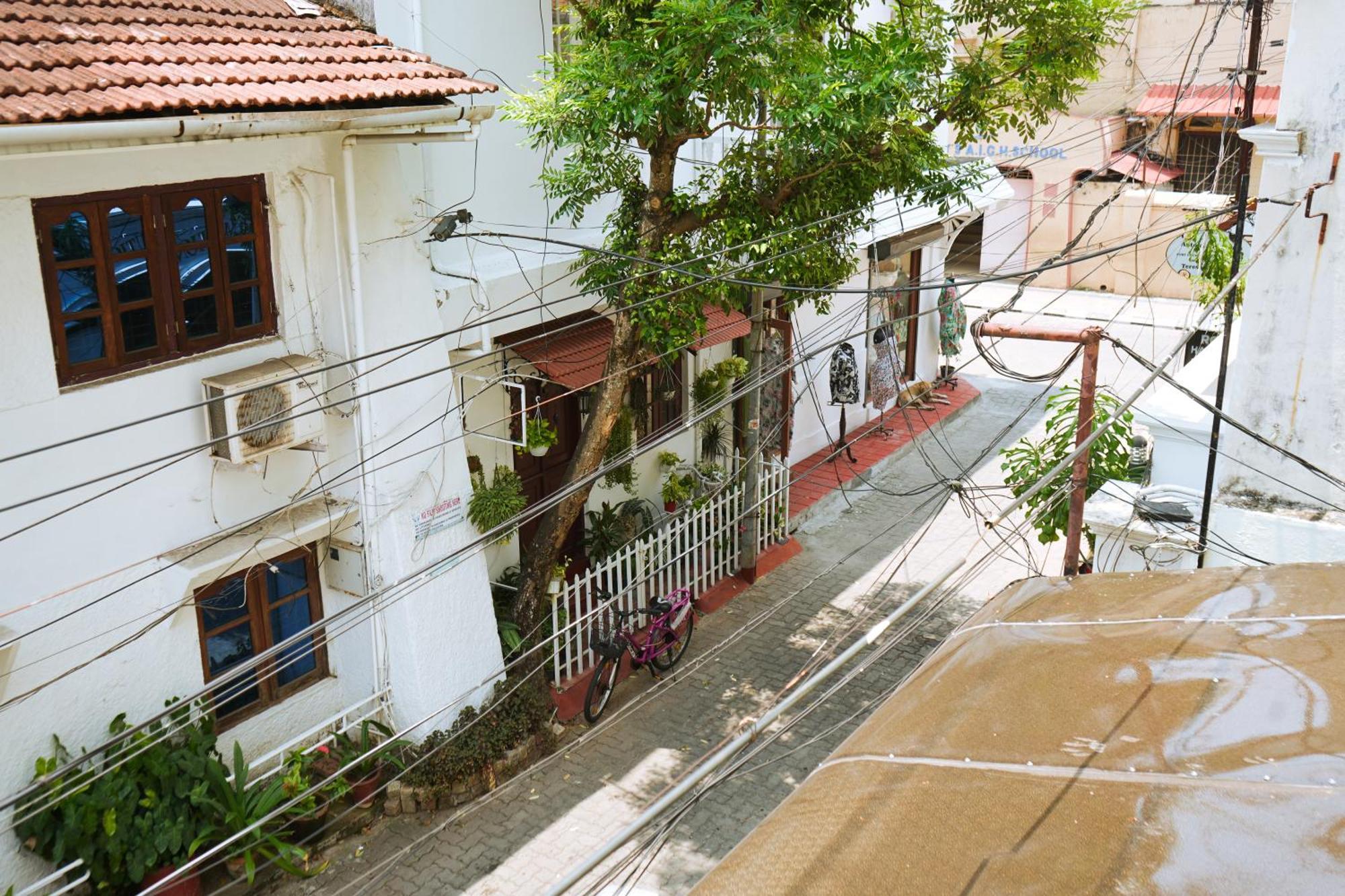 Mother Tree Inn Kochi Kültér fotó